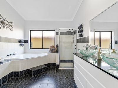 64 Baker Street, Dora Creek