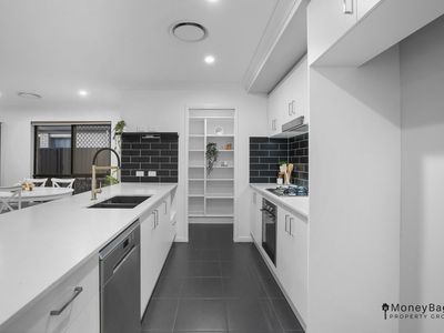 15 Normanby Way, Jimboomba
