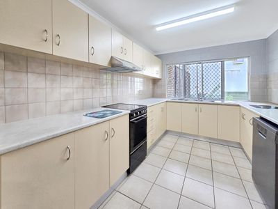 5 / 23 Tower Avenue, Atherton