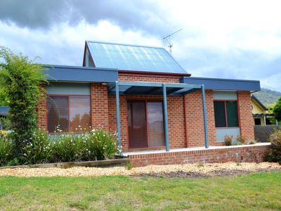 5 Park Street , Mount Beauty
