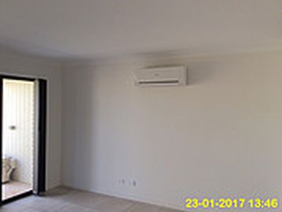 1 / 12 Serengetti Street, Harristown