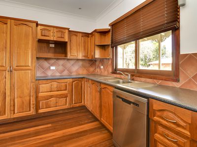71-73 CRANE STREET, Longreach