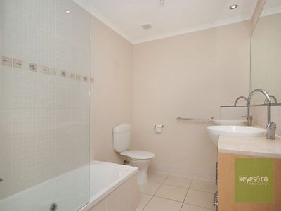 203 / 3 Melton Terrace, Townsville City