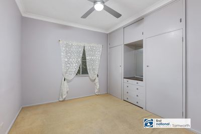 2 HERRING STREET, Nundle