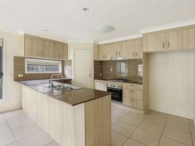 20 Sunrise Terrace, Little Mountain