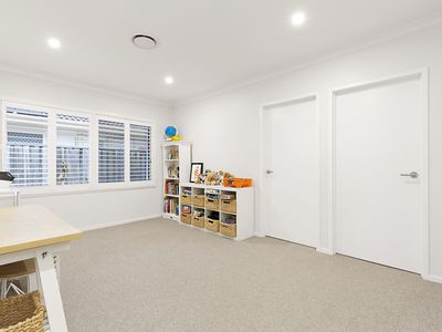 4 Brush Box Place, Wakerley