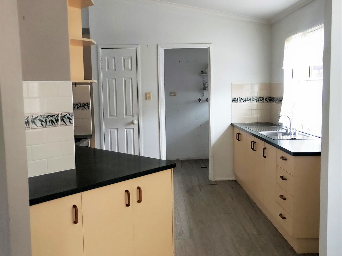 25A Teragalin Drive, Chain Valley Bay