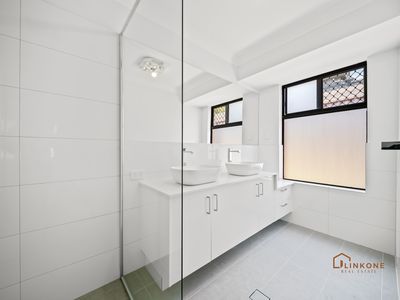 16 Reflection Gardens, Ballajura