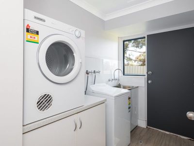 7 St John Grove, Hannans