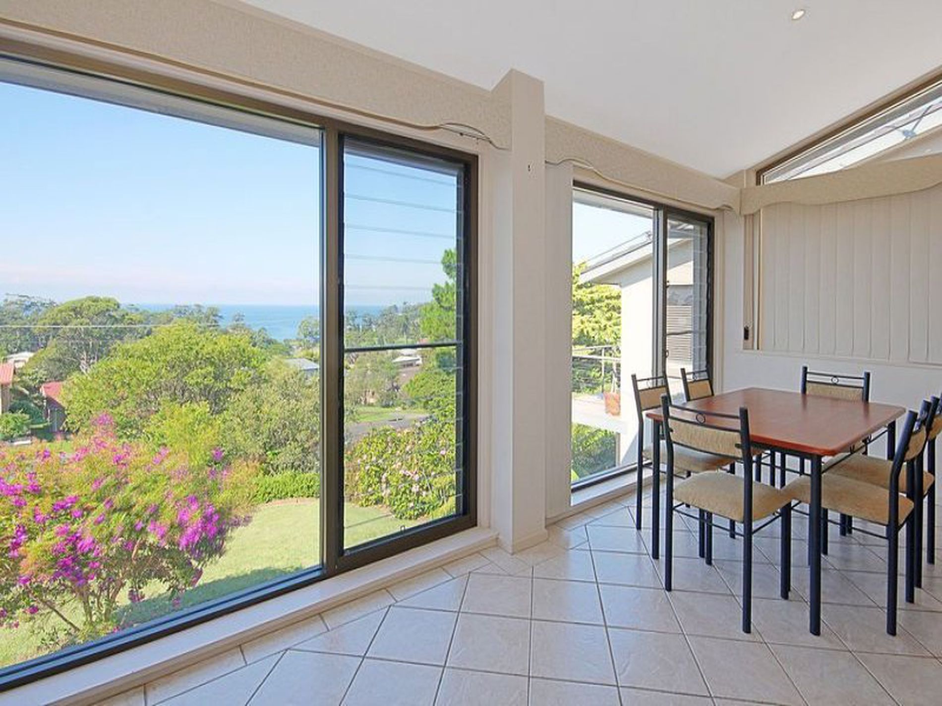 40 Seaview Street, Mollymook