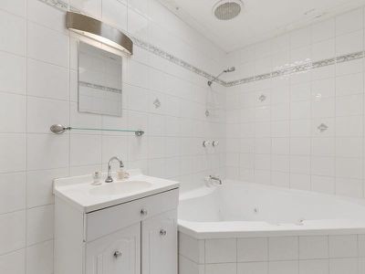 6 / 10 Denmans Camp Road, Torquay