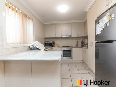 12 / 5 John Brass Place, Dubbo