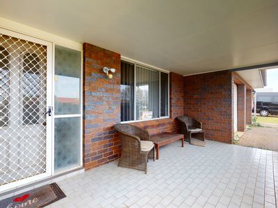 8 Doncaster Avenue, Dubbo