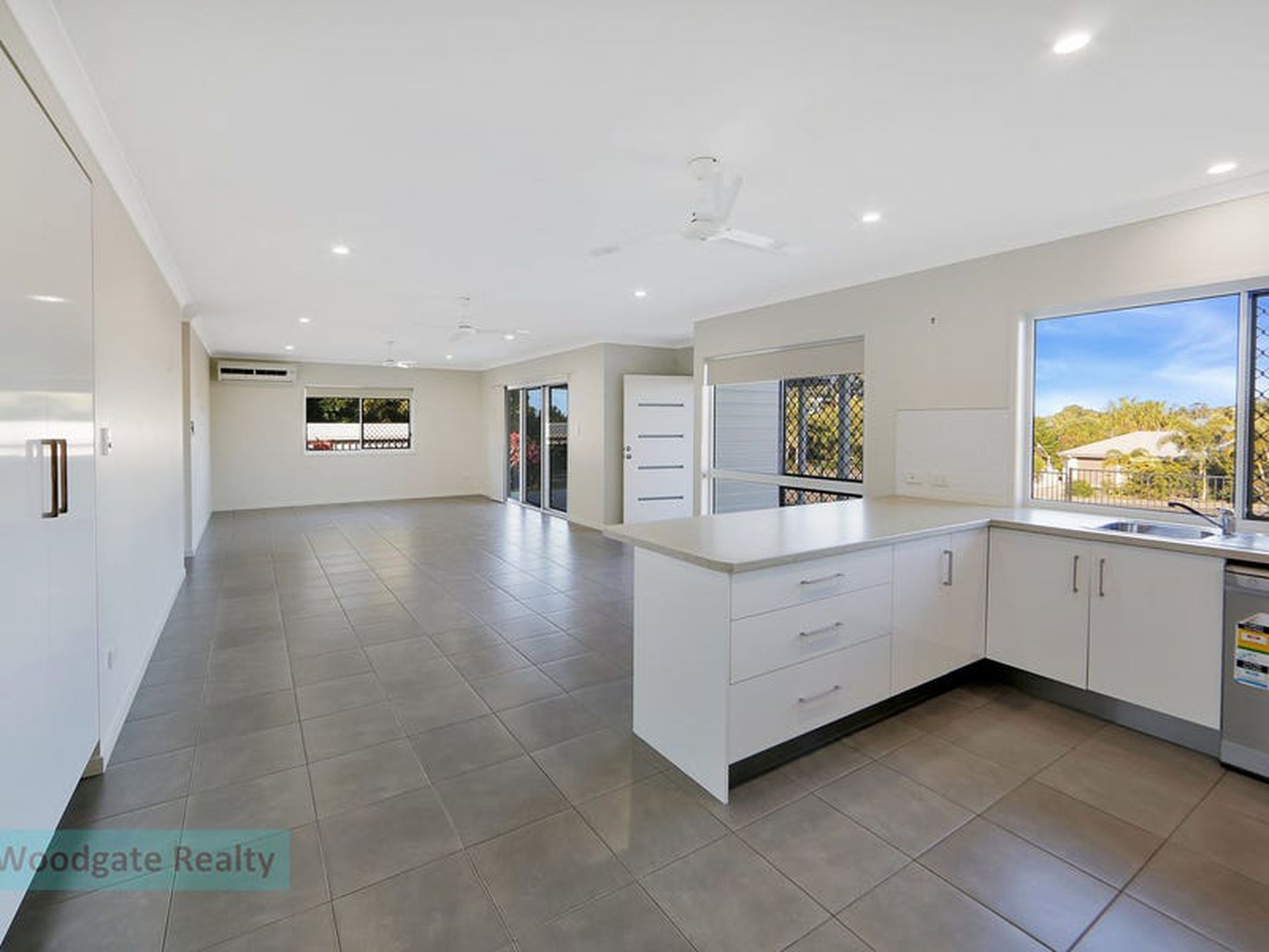 1 Ocean View Drive, Woodgate