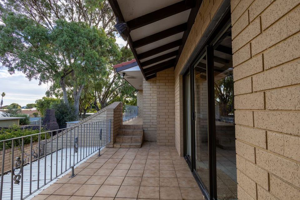 25 Liverpool Street , Shoalwater