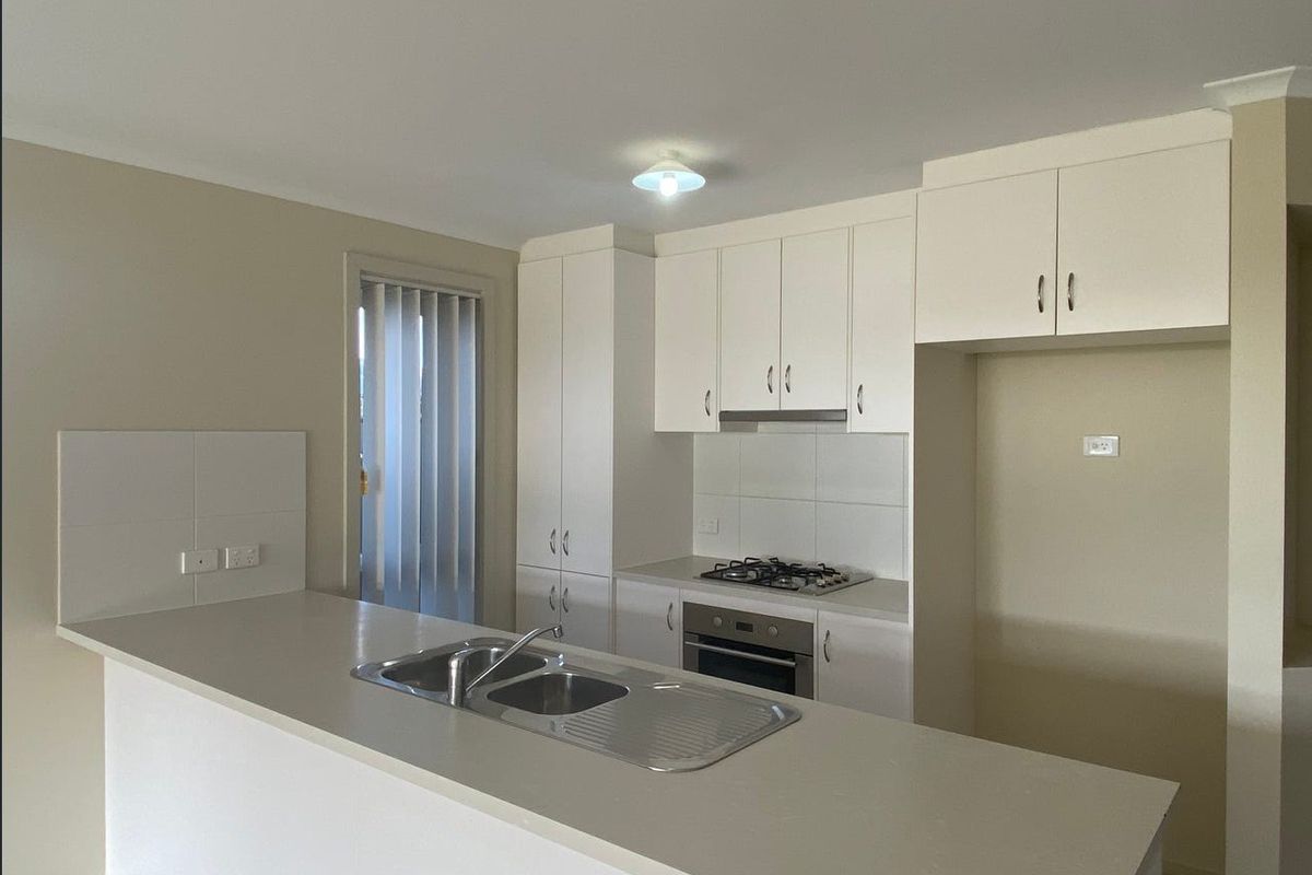 6 Foster Road, Andrews Farm