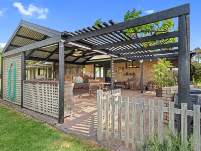1511 Lake Road, Bethanga