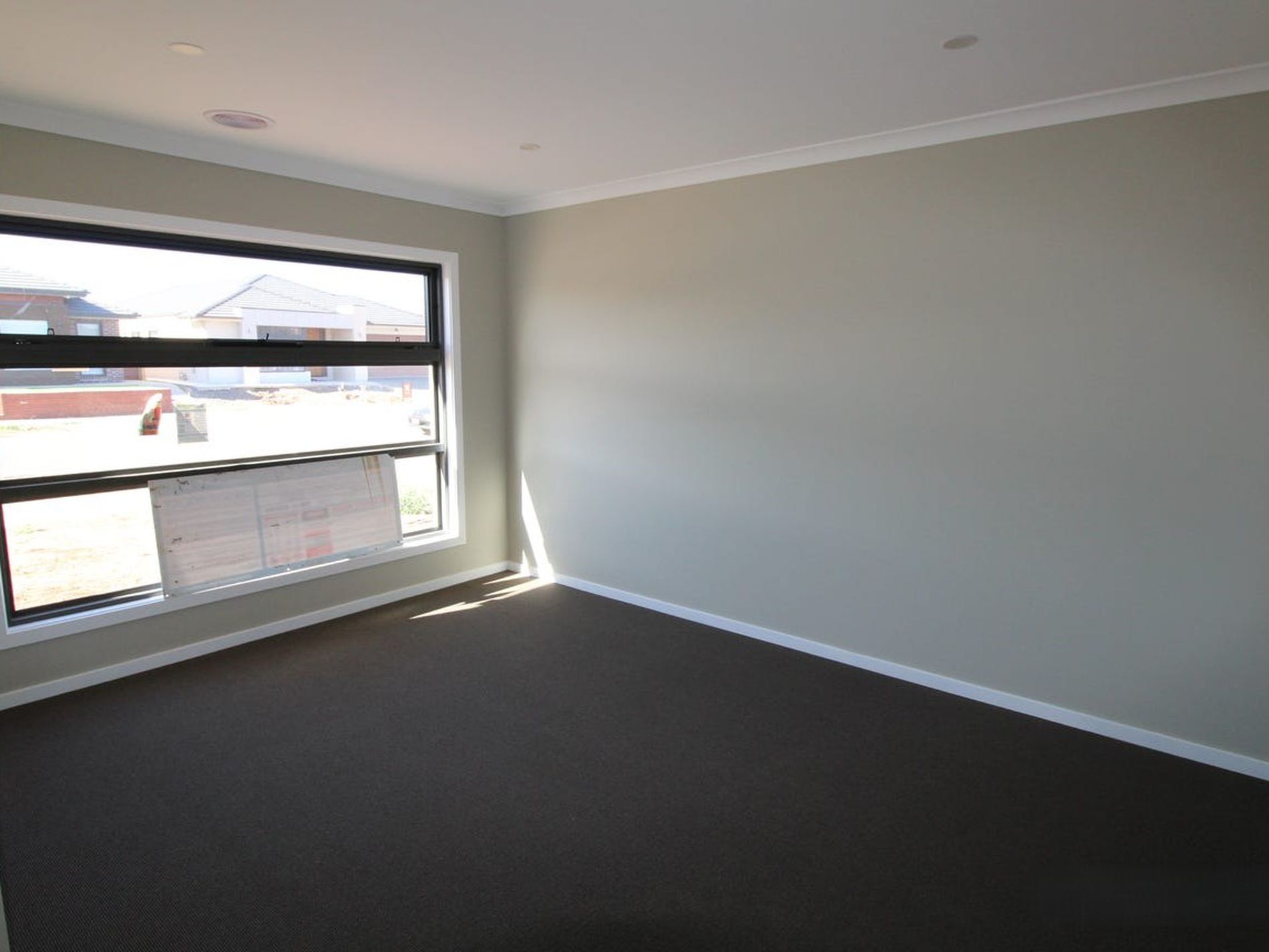 11 Honeycomb Avenue, Manor Lakes
