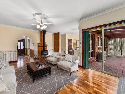 1 Hill Crescent, Mount Gambier