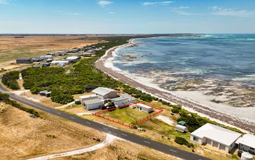 33 Cape Douglas Road, Cape Douglas