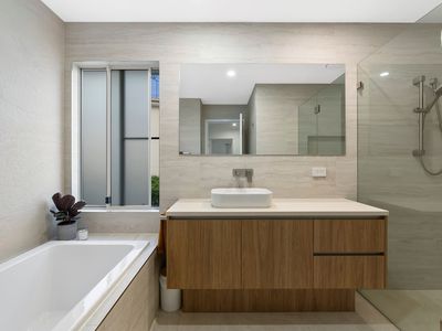 3 Joan Street, Norman Park
