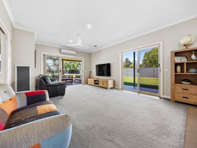 2 Brolga Place, Sale
