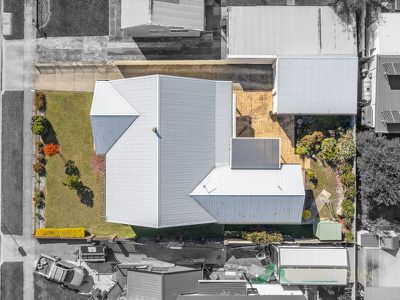 8 Lakeside Avenue, Mount Beauty
