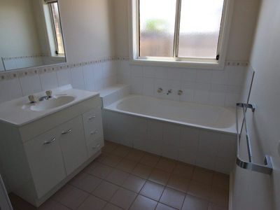 1 / 55 Haugh Street, Lovely Banks