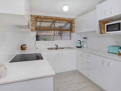 4 / 8 Windang Street, Lake Illawarra