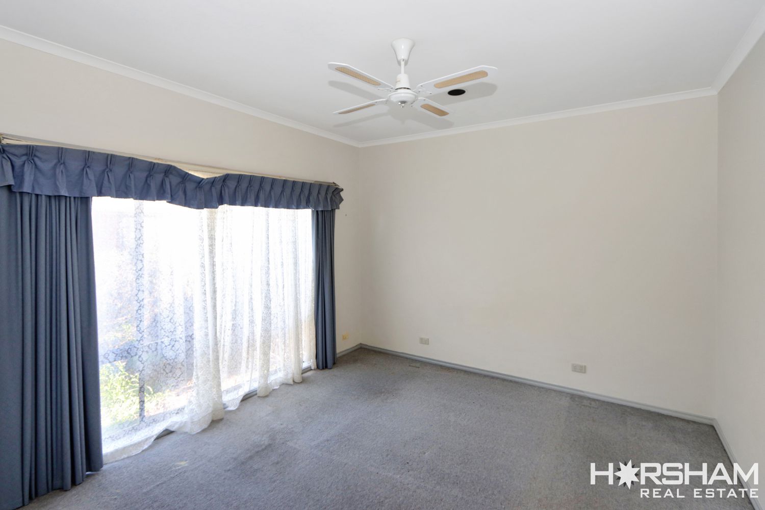 8 Henderson Avenue, Horsham