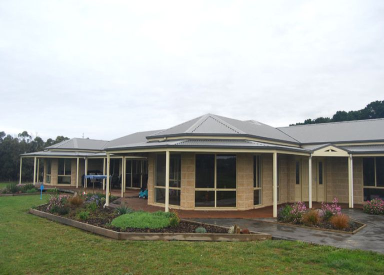 137 Crowes Road, Portland