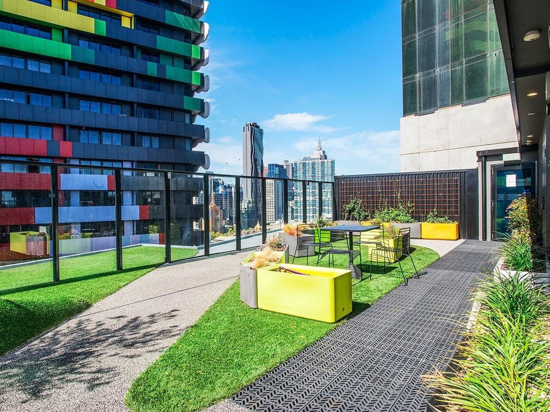 2111 / 28 Bouverie Street, Carlton