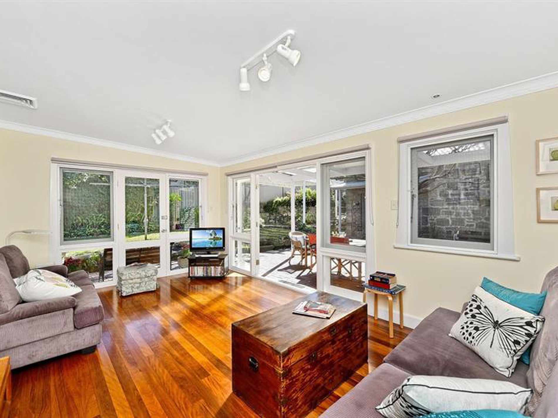 54 Tabrett Street, Banksia