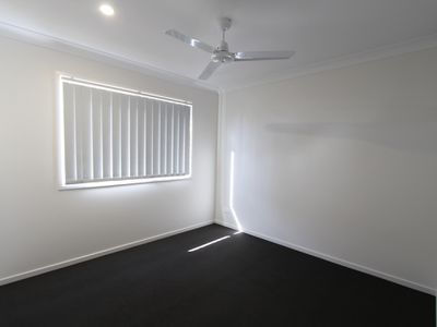 1 / 6 Soho Drive, Deebing Heights