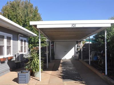 101 Flint Street, Forbes