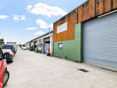 94 Henderson Valley Road, Henderson