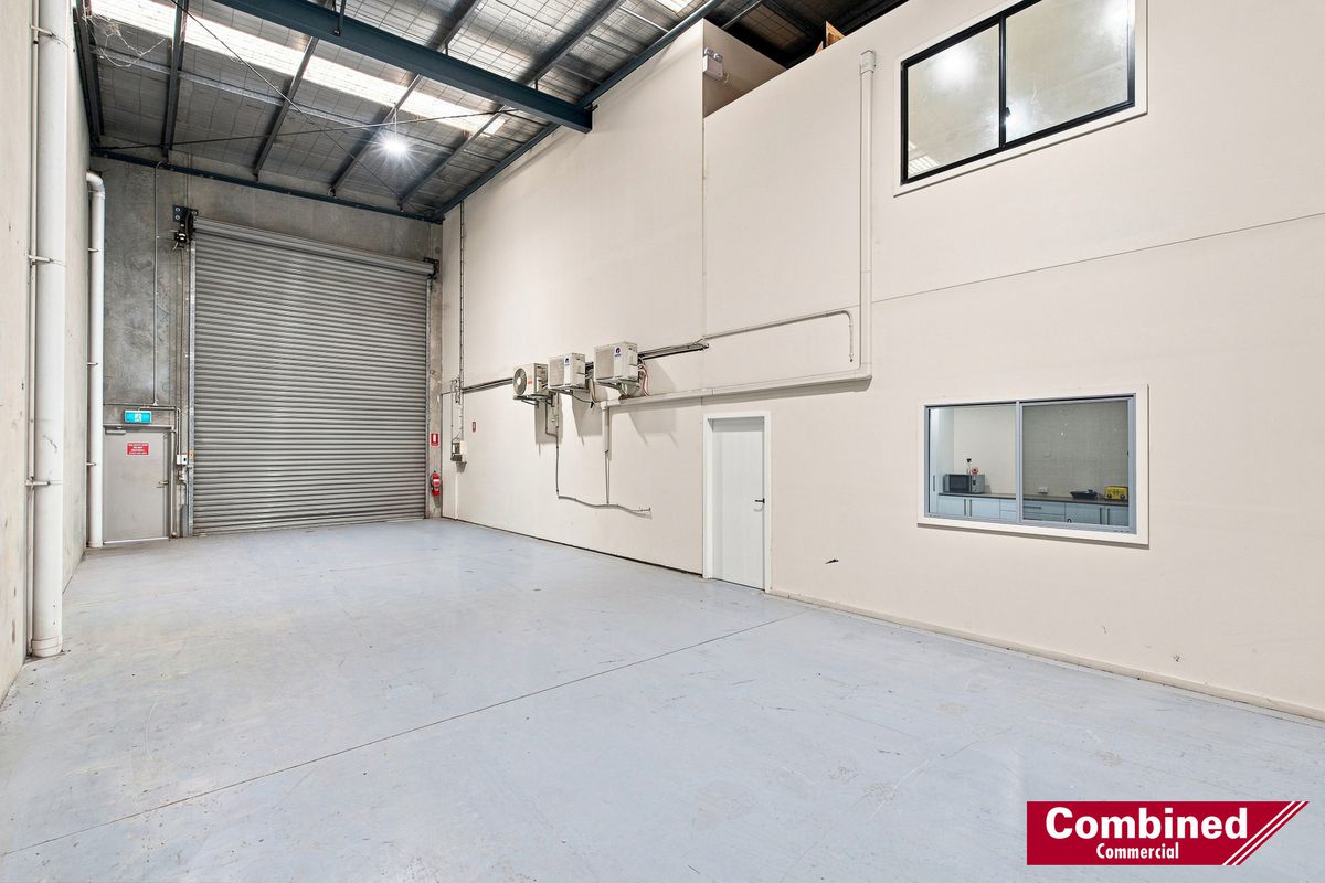 1 / 25 Rodeo Road, Gregory Hills