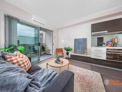 52 / 58 Cowlishaw St , Greenway