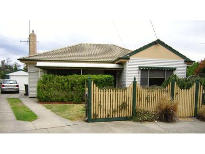 32 Benghasi Avenue, Golden Square
