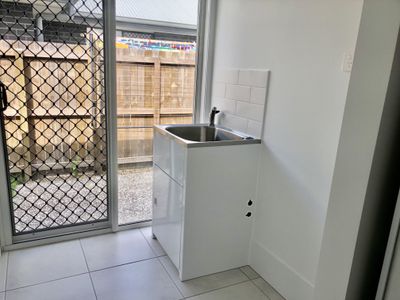 15 Langland Circuit , Walloon