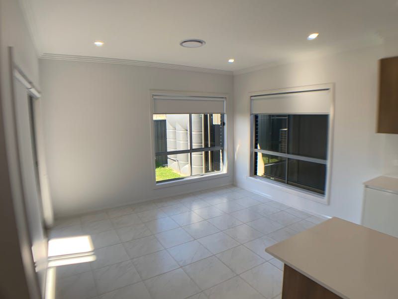 13B Golden Wattle Avenue, Gregory Hills