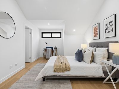 4 Bedroom / 9-9a Old Berowra Road, Hornsby