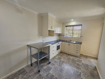 3 / 16 Tenth Street, Millicent