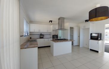 86 Cams Blvd, Summerland Point