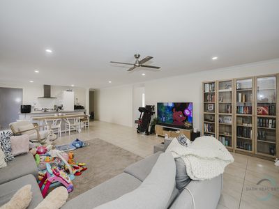 16 Paludosa Link, Banksia Grove