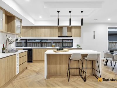 18 Ambient Crescent, Beveridge