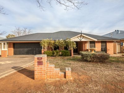 10 Sunvale Avenue, Dubbo