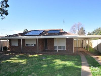4 Jackson Place, Dubbo