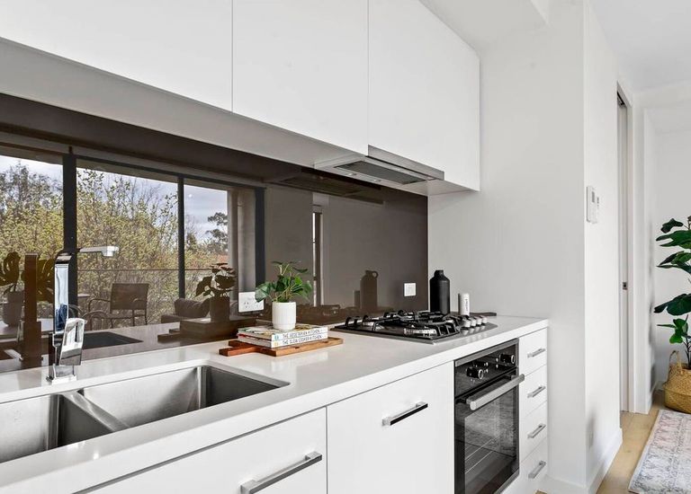 202 / 8 Princes Close, Prahran