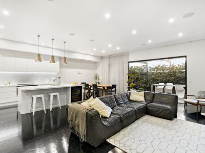 8 Stewart Street, Yarraville